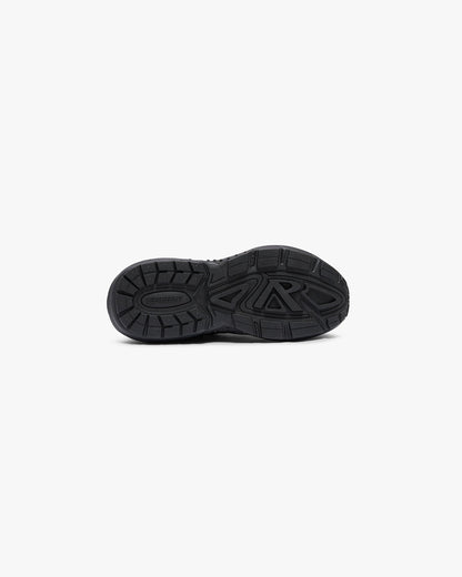 Storm Runner - Triple Black