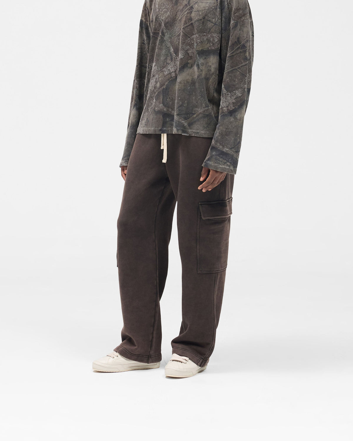 Initial Cargo Sweatpants - Coffee